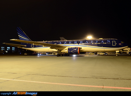 Boeing 767-32L/ER Boeing 767-32L/ER