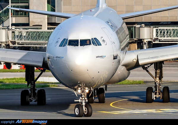 Airbus A340-313X Airbus A340-313X