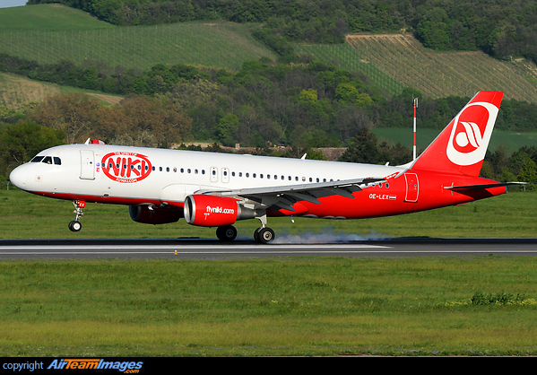 Airbus A320-214 Airbus A320-214