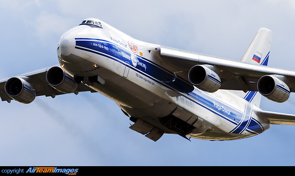 Antonov An-124-100 Ruslan Antonov An-124-100 Ruslan