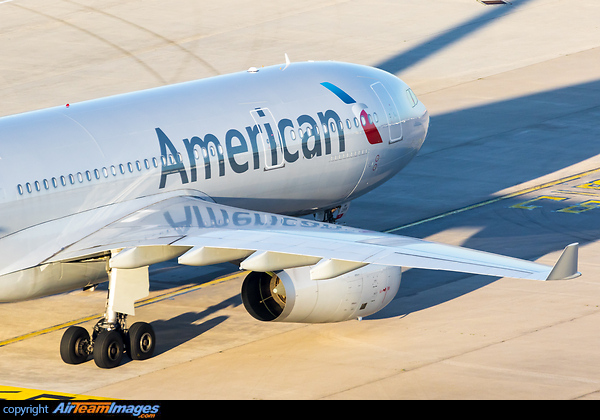 Airbus A330-243 Airbus A330-243