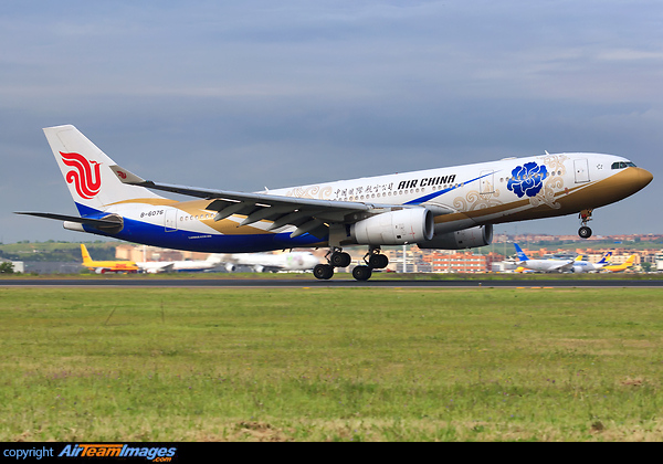 Airbus A330-243 Airbus A330-243