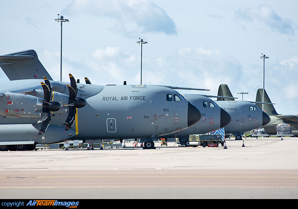 Together with ZM404 and ZM402. Airbus A400M Atlas C1