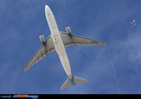Airbus A330-223 Airbus A330-223