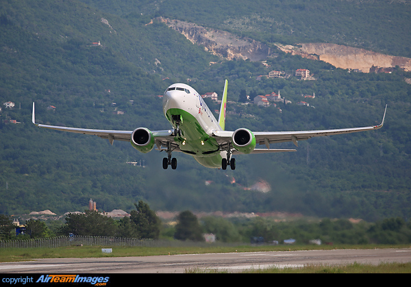 Boeing 737-8ZS Boeing 737-8ZS