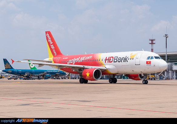Airbus A320-214 Airbus A320-214