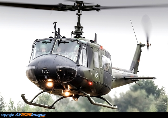 Bell UH-1D Iroquois Bell UH-1D Iroquois