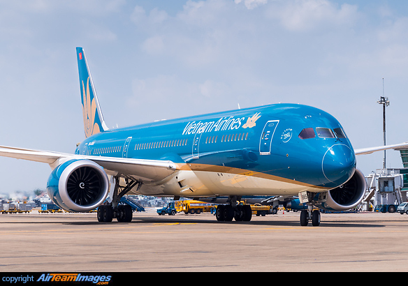 Boeing 787-9 Dreamliner Boeing 787-9 Dreamliner
