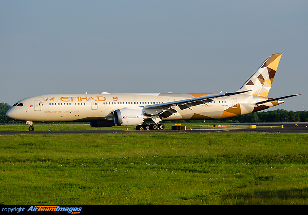 Boeing 787-9 Dreamliner Boeing 787-9 Dreamliner