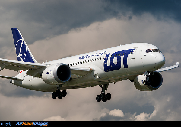 Boeing 787-8 Dreamliner Boeing 787-8 Dreamliner
