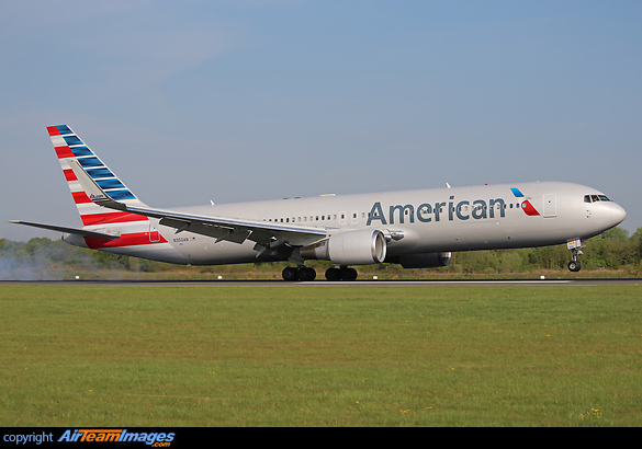 Boeing 767-323/ER Boeing 767-323/ER