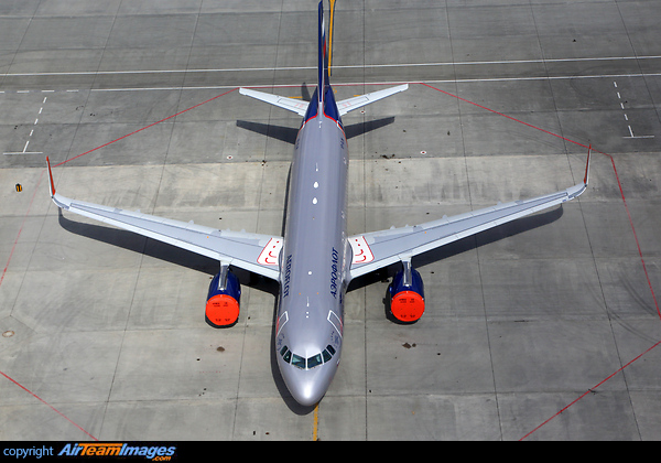 Airbus A320-214 Airbus A320-214