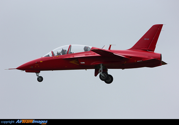 KB SAT SR-10 a new russian training aircraft (for initial flight training) with reverse sweep wing. KB SAT SR-10
