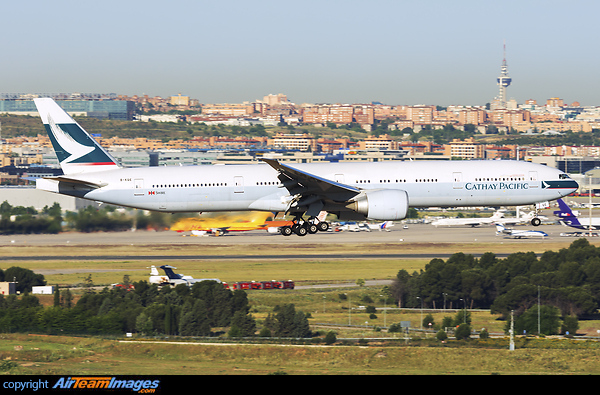 Inaugural flight of the route Hong Kong - Madrid. Boeing 777-367/ER