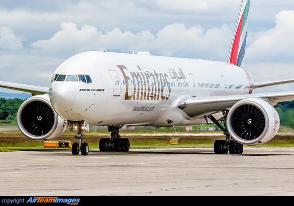 Boeing 777-31H/ER Boeing 777-31H/ER