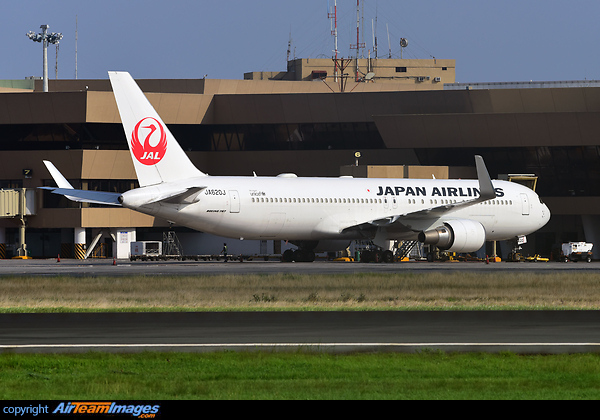 Boeing 767-346/ER Boeing 767-346/ER