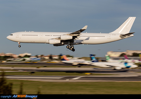 Airbus A340-313 Airbus A340-313