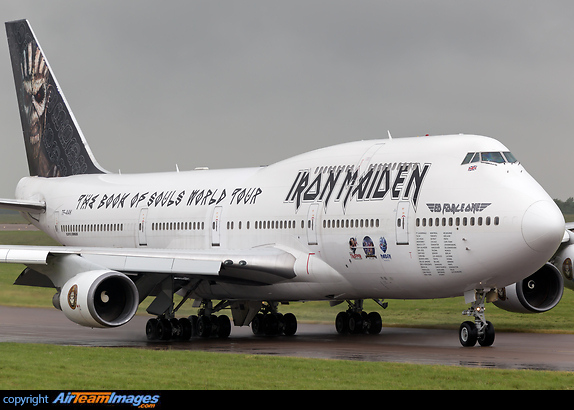 Iron Maidens Ed Force One taxing for depart after the bands performance at the Download Festival 2016 Boeing 747-428