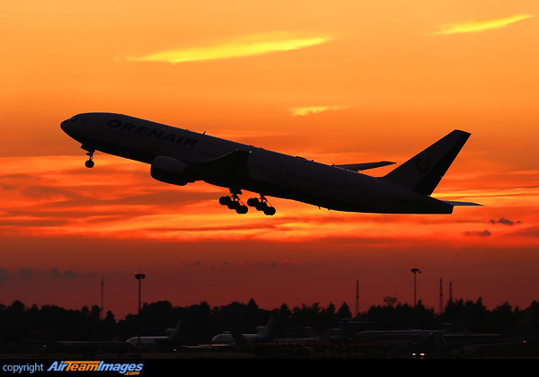 Boeing 777-2Q8/ER Boeing 777-2Q8/ER