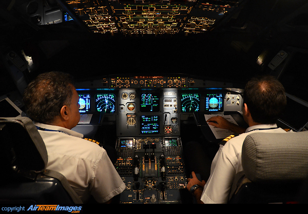 Airbus A320-211 Airbus A320-211