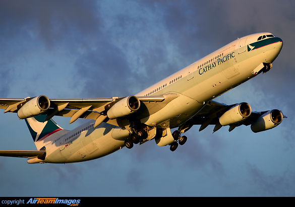 Airbus A340-313 Airbus A340-313