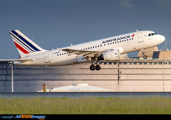 Airbus A319-111 Airbus A319-111