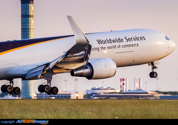 Boeing 767-34AF/ER Boeing 767-34AF/ER