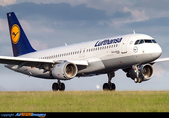 Airbus A320-211 Airbus A320-211