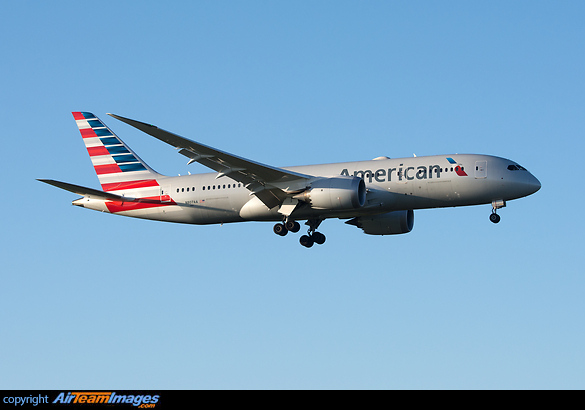 AA83 on final for 23L from LAX. AA resumed service to AKL after a long absence on 26 June. Boeing 787-8 Dreamliner