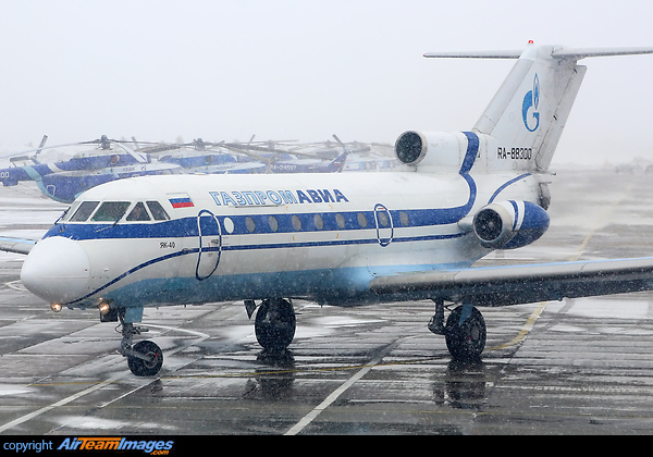 Yakovlev Yak-40 Yakovlev Yak-40