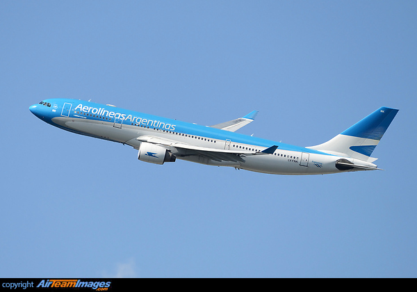 Airbus A330-223 Airbus A330-223