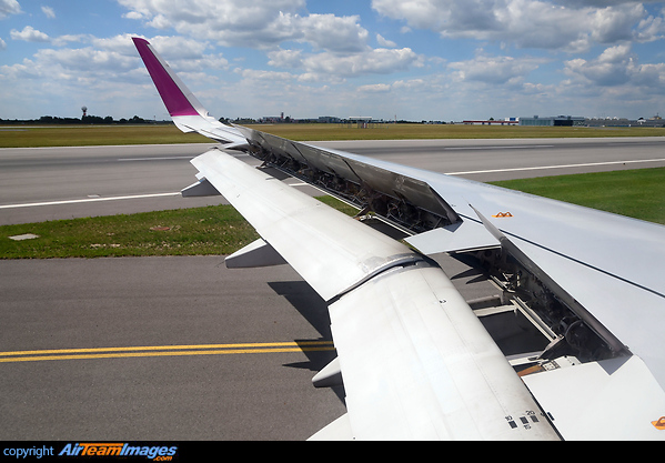 Airbus A320-232 Airbus A320-232