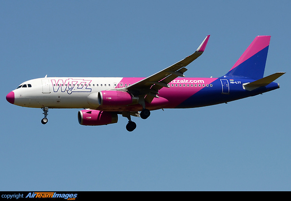Airbus A320-232 Airbus A320-232