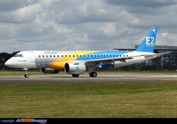 Embraer E190-E2 Embraer E190-E2