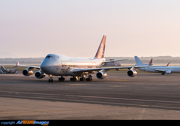Boeing 747-4R7F/SCD Boeing 747-4R7F/SCD