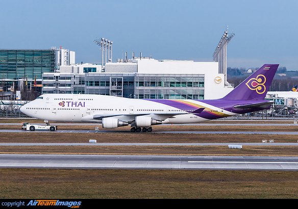 Boeing 747-4DZ Boeing 747-4DZ