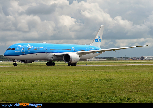Boeing 787-9 Dreamliner Boeing 787-9 Dreamliner