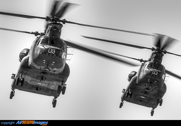 Boeing CH-47D Chinook