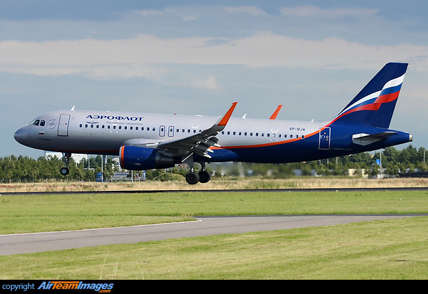 Airbus A320-214 Airbus A320-214