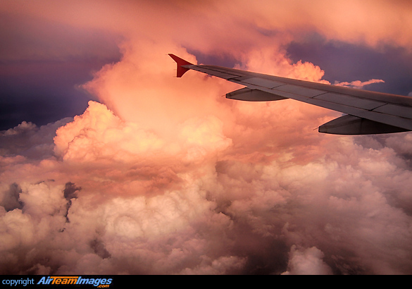Airbus A320-216 Airbus A320-216
