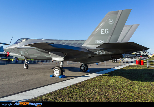 F-35B Lightning II F-35B Lightning II