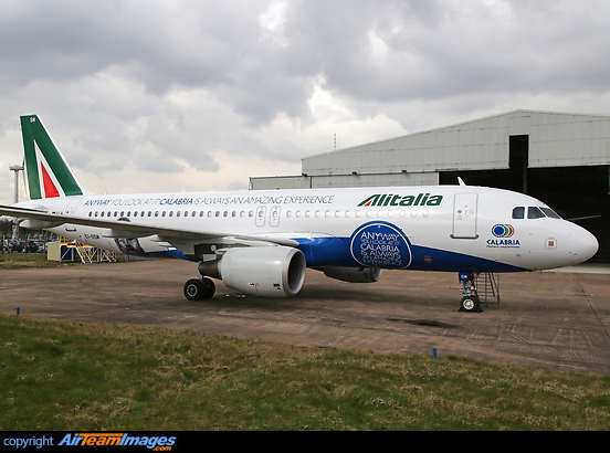 Airbus A320-216 Airbus A320-216