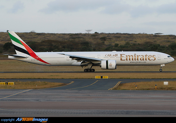 Boeing 777-31H/ER Boeing 777-31H/ER