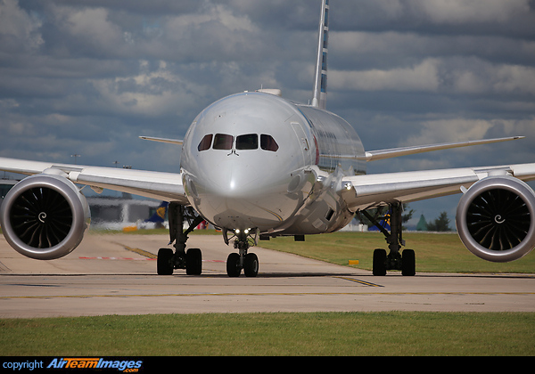 Boeing 787-8 Dreamliner Boeing 787-8 Dreamliner