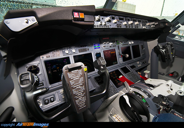 Boeing 737-8KV Boeing 737-8KV