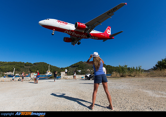 Airbus A320-214 Airbus A320-214