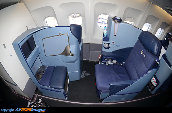 Business Class Seat Airbus A330-223