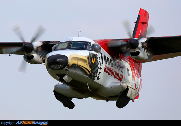 Let L-410UVP-E3 Turbolet Let L-410UVP-E3 Turbolet