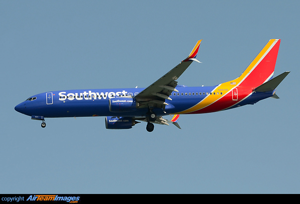Boeing 737-8H4 Boeing 737-8H4