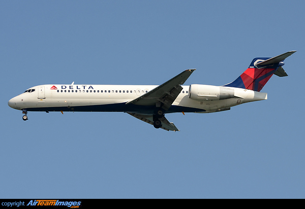 Boeing 717-2BD Boeing 717-2BD